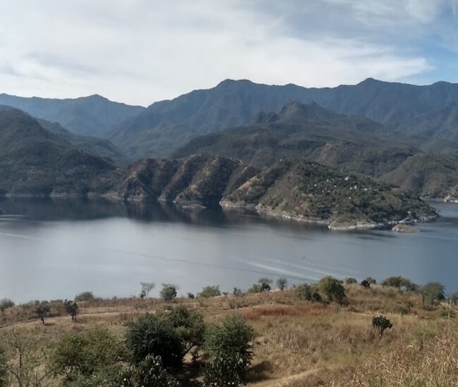 Lake Aguamilpa View from shore