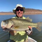 Great catch of a gigantic bass at Mateos Lake